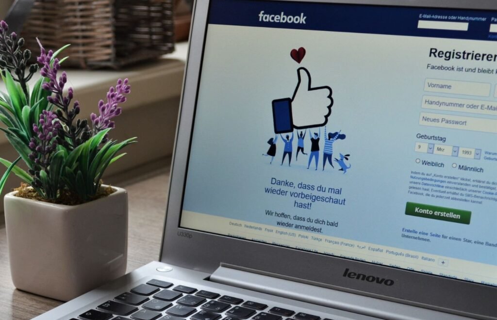 Join Facebook Groups-Image